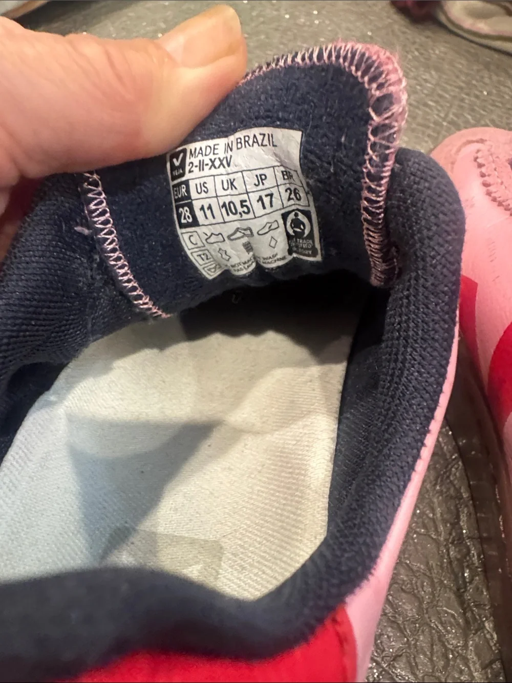 Nwot veja sneakers. Size 11
